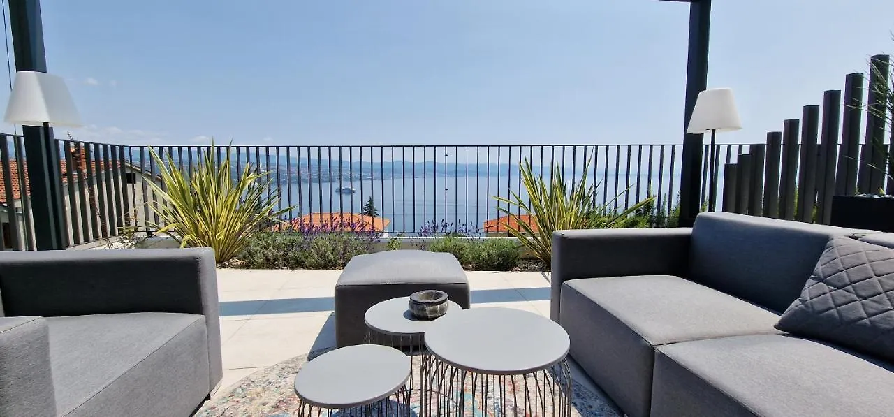 Qvarnero No18- Luxury Residence With Swimming Pool, Private Sauna And Jacuzzi Opatija